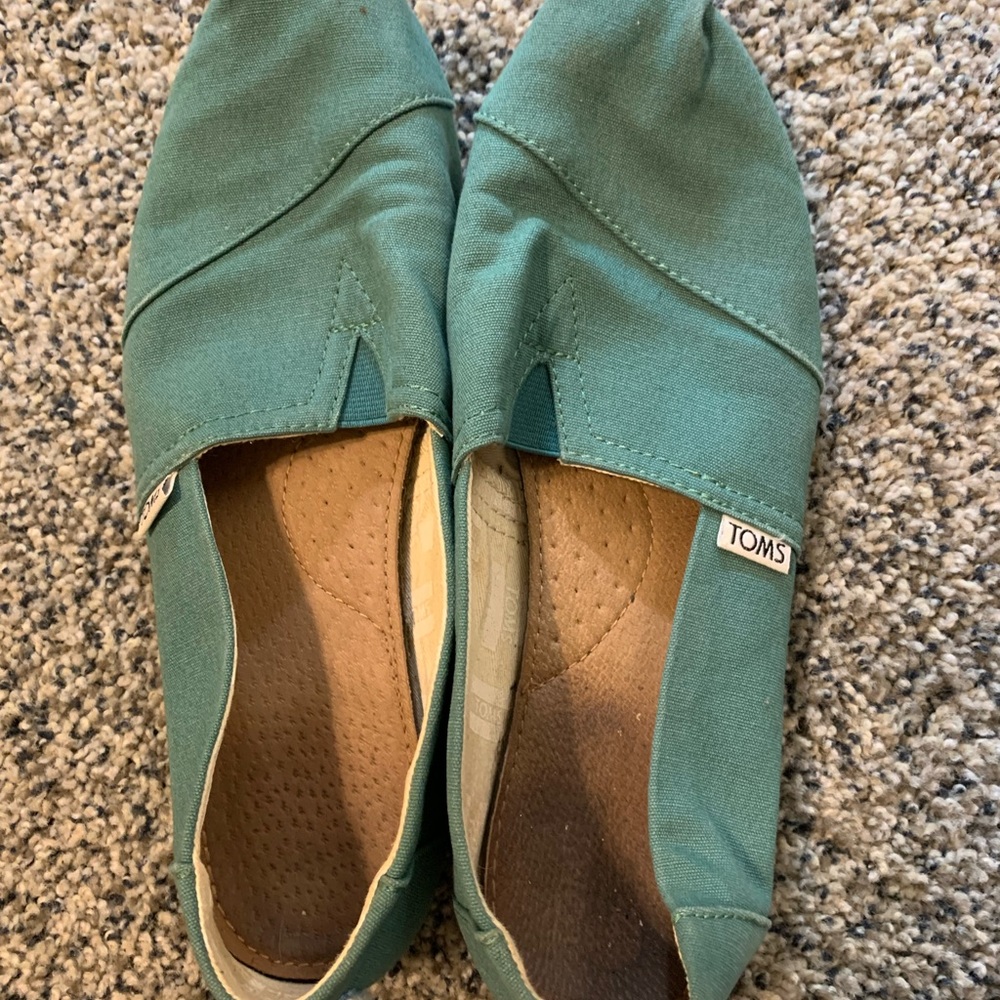 Teal Toms